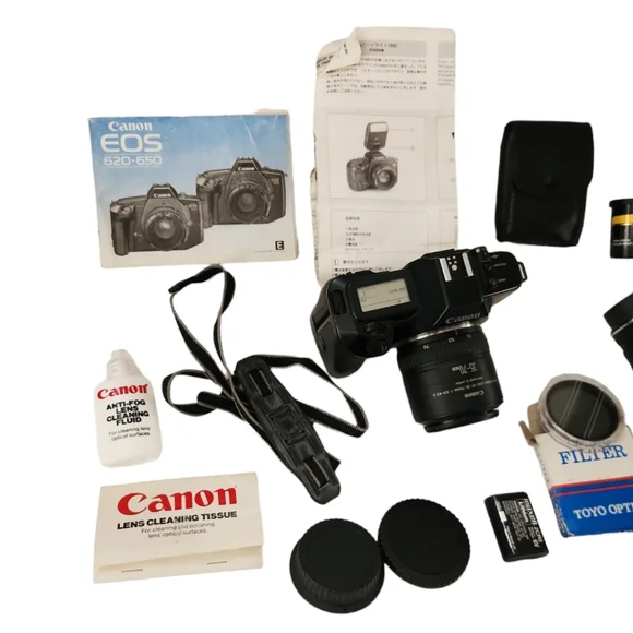 CANON EOS 650 SLR 35mm Film Camera Huge Lot 2-Lens, Flash, Batteries Filter and - Picture 10 of 11